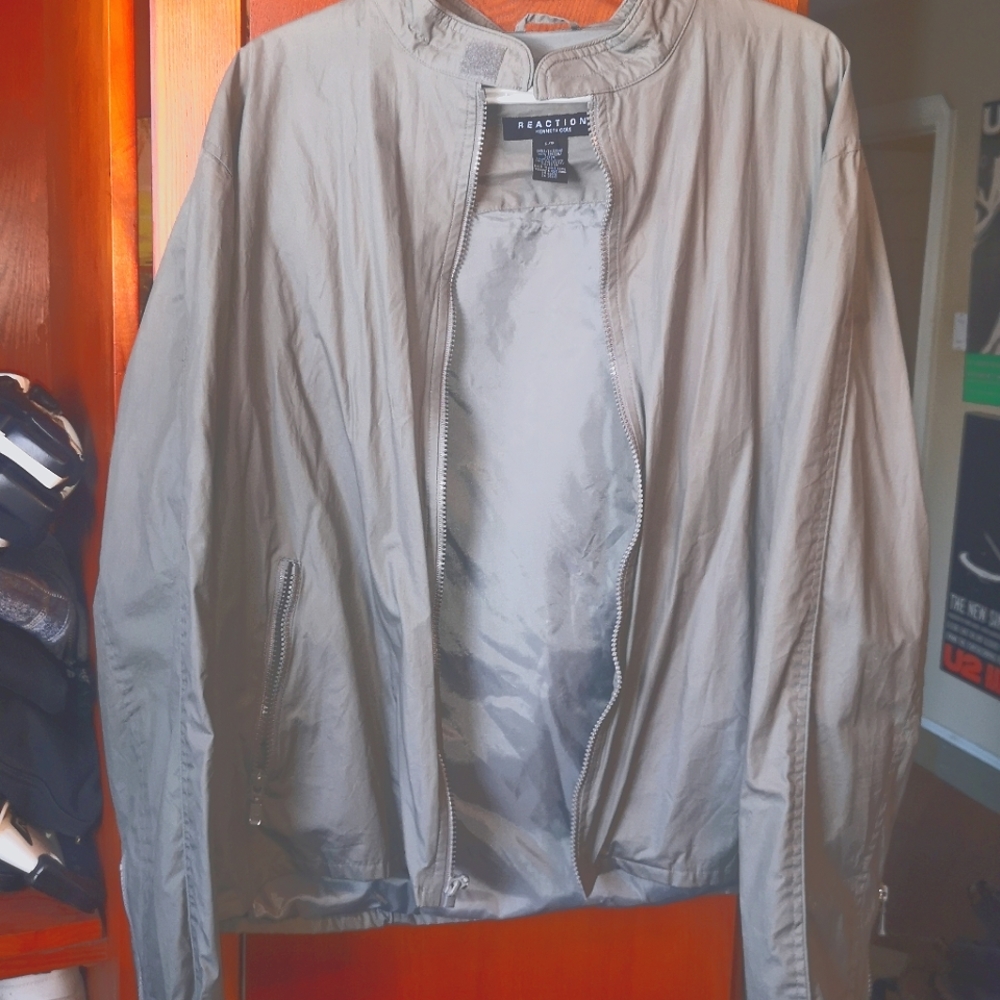 Large, Reaction, Kenneth Cole grey shell